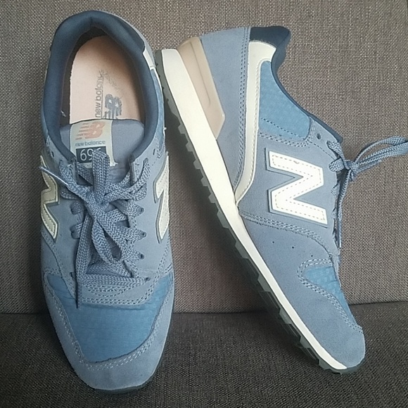 new balance women's 696 casual sneakers